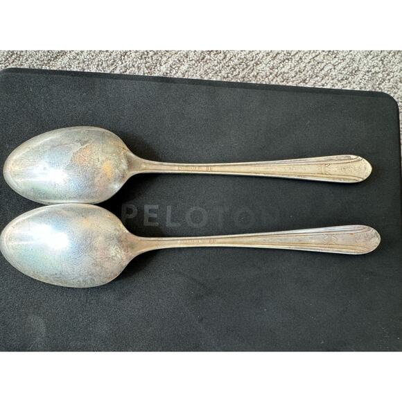 Place/Oval Soup Spoon Regent (Silverplate, 1939) International Silver. set of 2 - Picture 2 of 5